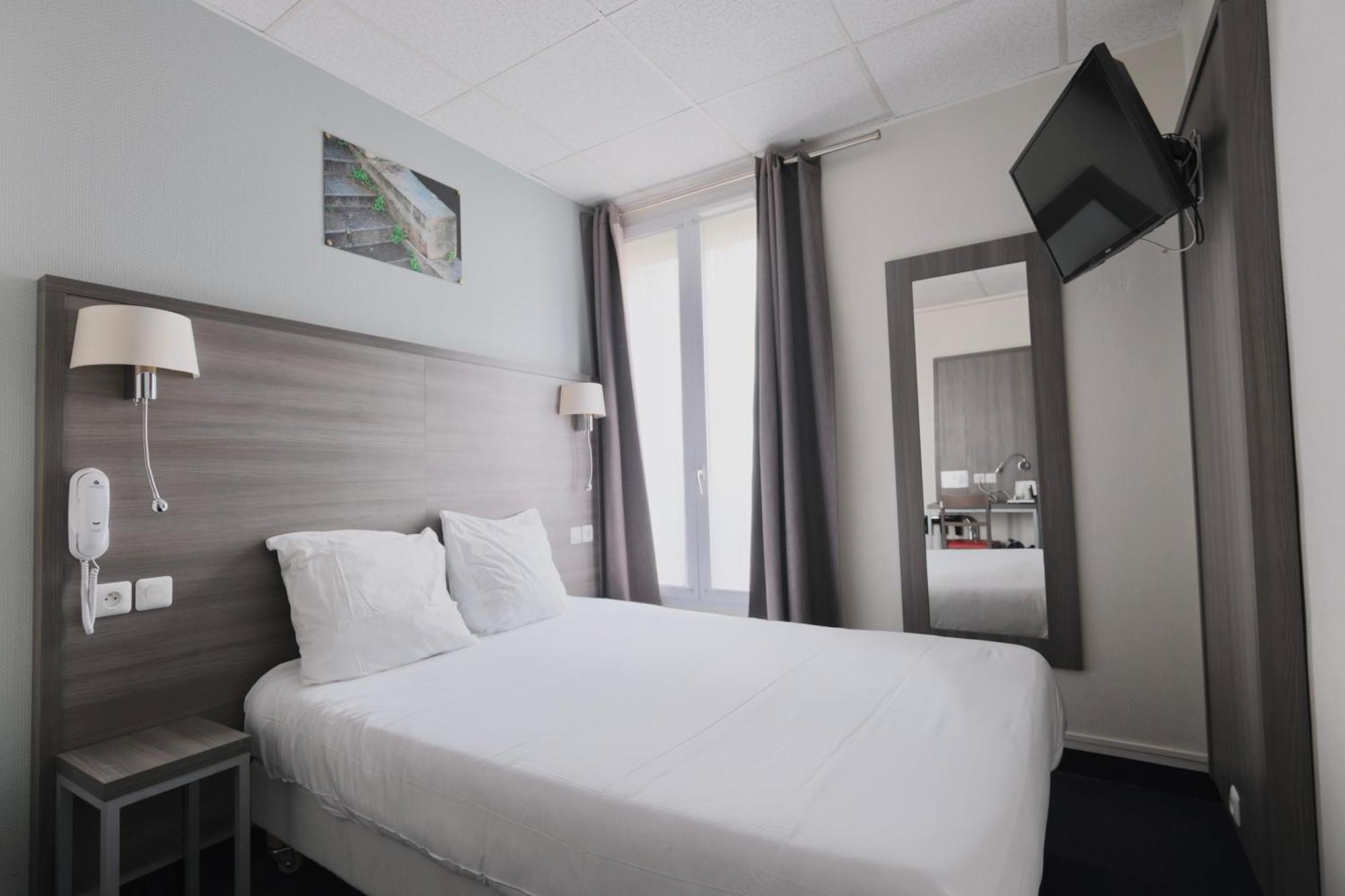 Hipotel Lilas Gambetta Paris Exterior foto